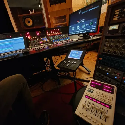Vie du studio · 16
