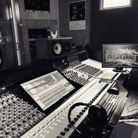 Vie du studio · 63