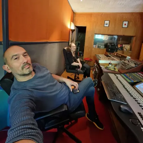 Vie du studio · 165