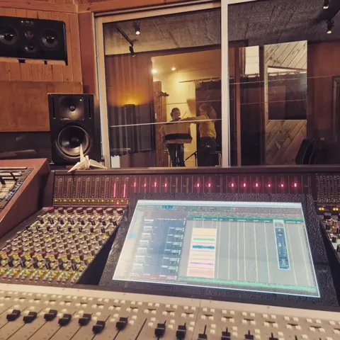 Vie du studio · 122