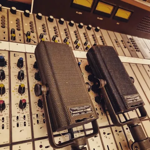 Vie du studio · 125